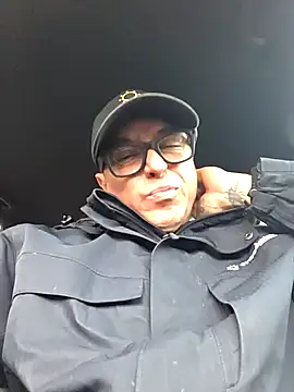 DoggiiDick online show from March 2, 9:00 pm