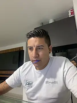 Sneyd10 online show from March 10, 4:40 am