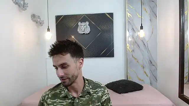 KingOfTemptation online show from April 21, 3:45 am