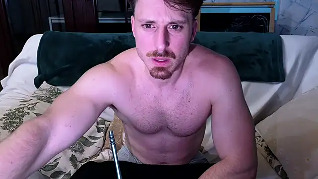 zeusoctavian1 online show from July 16, 2:51 am