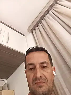 MAGRINHOCHUPAPPKA online show from April 19, 4:06 pm