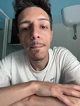 alex69005 online show from May 18, 8:02 pm