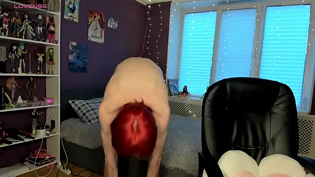 sweet peach    online show from May 11, 6:27 pm