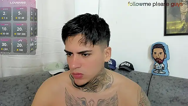 sweetlatinoboy online show from June 16, 11:56 am