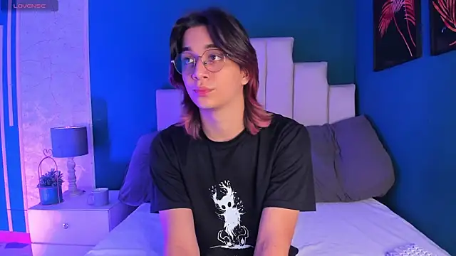 Keita Moon online show from June 18, 12:10 pm