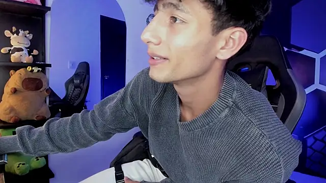 MaxiimoRomano  online show from July 13, 7:16 pm