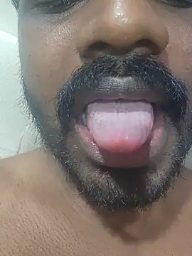 singletamilguy online show from June 19, 9:52 pm
