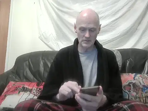 Useless Wanker online show from June 2, 1:17 am