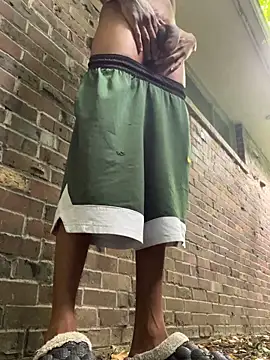 Mr11inchesnluvv online show from June 19, 7:51 pm