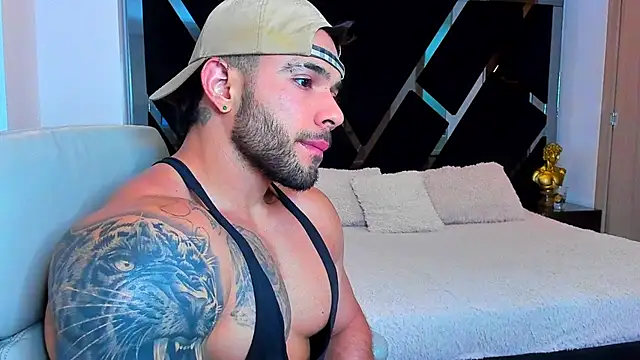 Raytorres online show from May 11, 8:39 pm