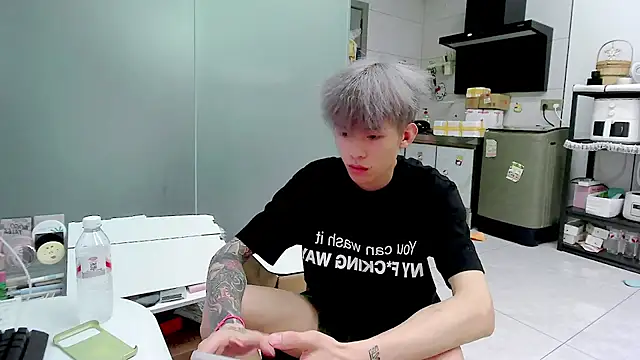 zzzzppp3 online show from August 4, 6:52 am