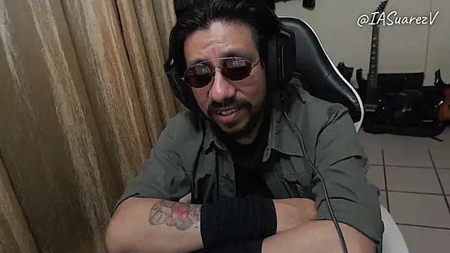 IASuarezV online show from April 18, 5:53 am