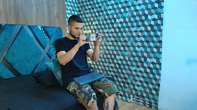 Joaho Fernandez online show from July 15, 8:48 pm