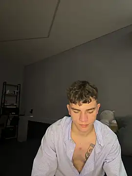 MaxWoolf online show from April 30, 5:31 pm