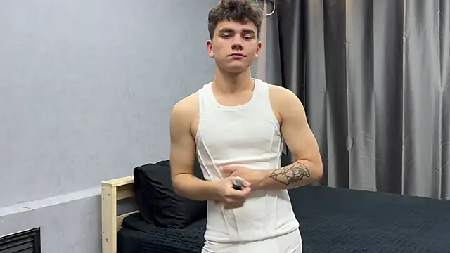 MaxWoolf online show from May 14, 5:33 pm