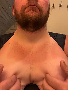hugemanbreasts online show from May 9, 4:24 am