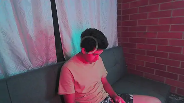 ethann2  online show from April 3, 3:58 am