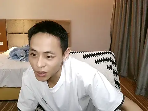 davidboys online show from April 27, 9:06 am