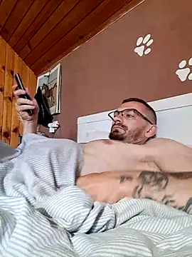 jozsi1995 online show from May 13, 6:10 am