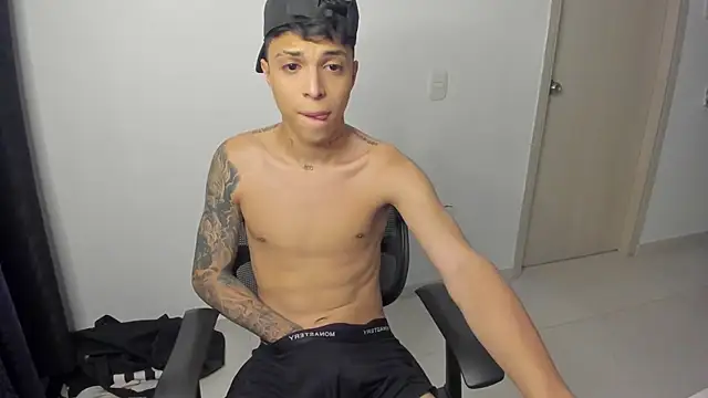 ZAndrew Gold online show from May 29, 4:00 am