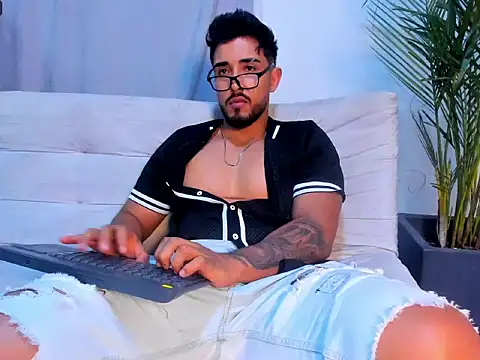 alangreek1 online show from July 8, 2:15 am