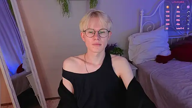 Liam Blair online show from July 5, 3:32 am