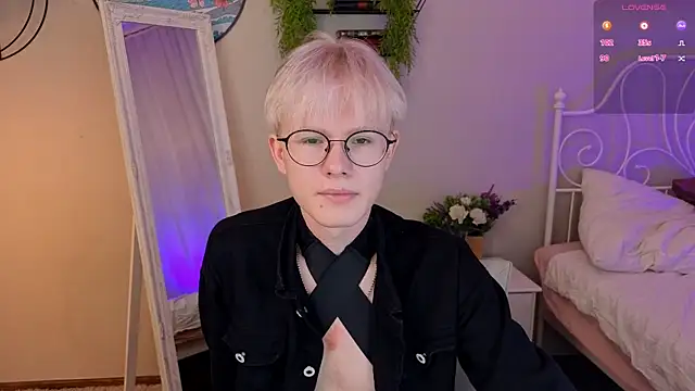 Liam Blair online show from June 24, 5:32 am