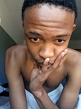 youngAndReckles online show from July 21, 8:49 am