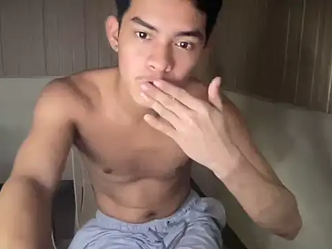 yourhotasian jhonpol16 online show from June 28, 2:06 am