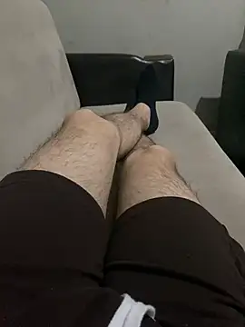 youngdick13 online show from April 16, 9:39 pm