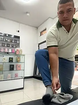 Patricio 02 online show from June 16, 1:57 pm