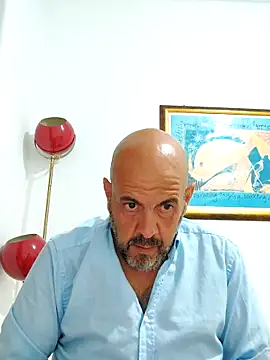 merenda2105 online show from May 15, 7:44 pm