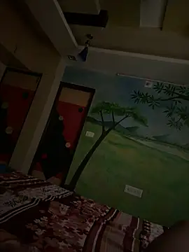 ishiv31 online show from August 9, 7:58 am