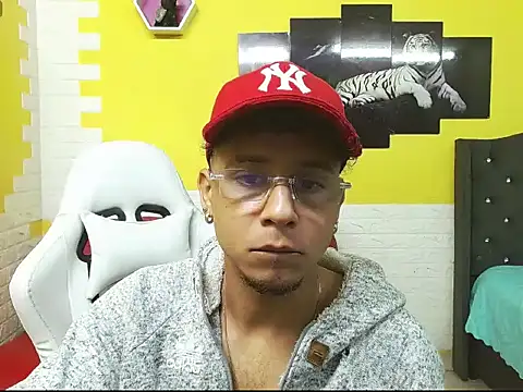 jbarto  online show from June 5, 4:50 am