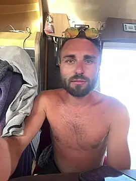 CoCo-F online show from May 25, 4:24 pm