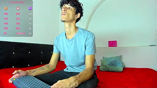 liammendoza98 online show from May 22, 12:10 pm
