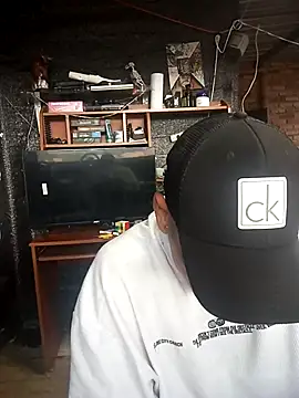 demoni0802 online show from May 3, 9:28 pm