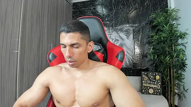 Erik castle online show from July 10, 4:32 pm