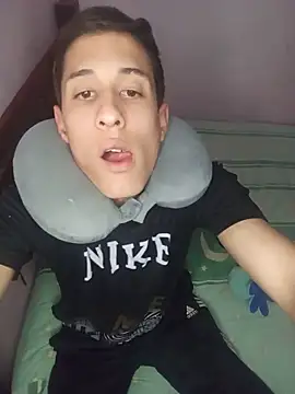 Nolan Sinner online show from May 16, 3:04 am