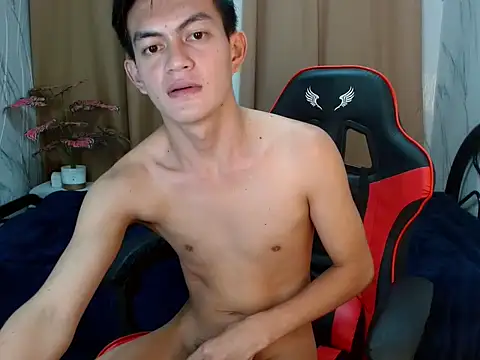 twink dolores online show from May 13, 7:00 pm