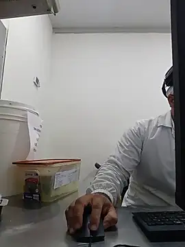 caramelitodelech online show from May 22, 9:42 pm