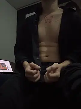 CharlyySantos online show from May 14, 1:36 am
