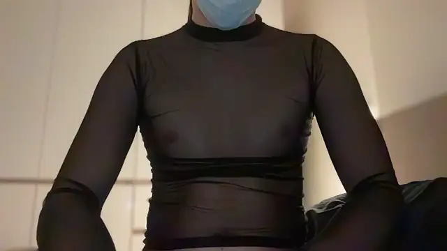 LovelyTwink online show from May 16, 5:38 am