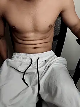 Foryoudarlingx online show from May 18, 7:14 am