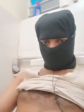 fuckrboy191998 online show from May 18, 7:40 pm