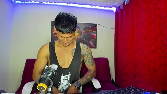 blakmishael online show from May 19, 8:26 pm