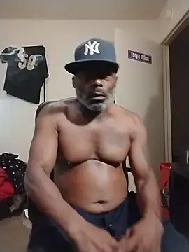 Tremainebigg online show from June 14, 10:01 pm