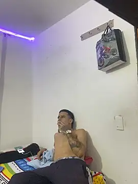 jhuan99 online show from June 18, 5:42 am