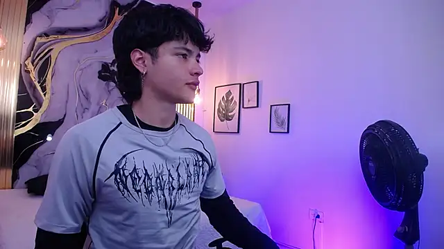OliverMorgan66 online show from June 19, 7:30 pm
