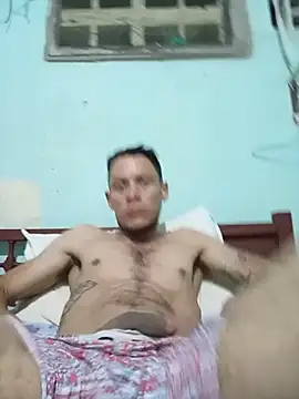 jadereltremendo online show from August 1, 9:19 am